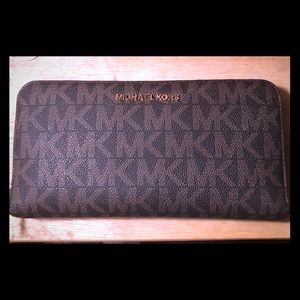 LARGE Micheal Kors wallet